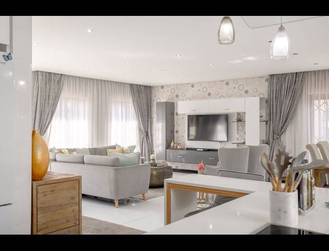4 BEDROOM DUPLEX FOR SALE IN BEVERLEY HILLS